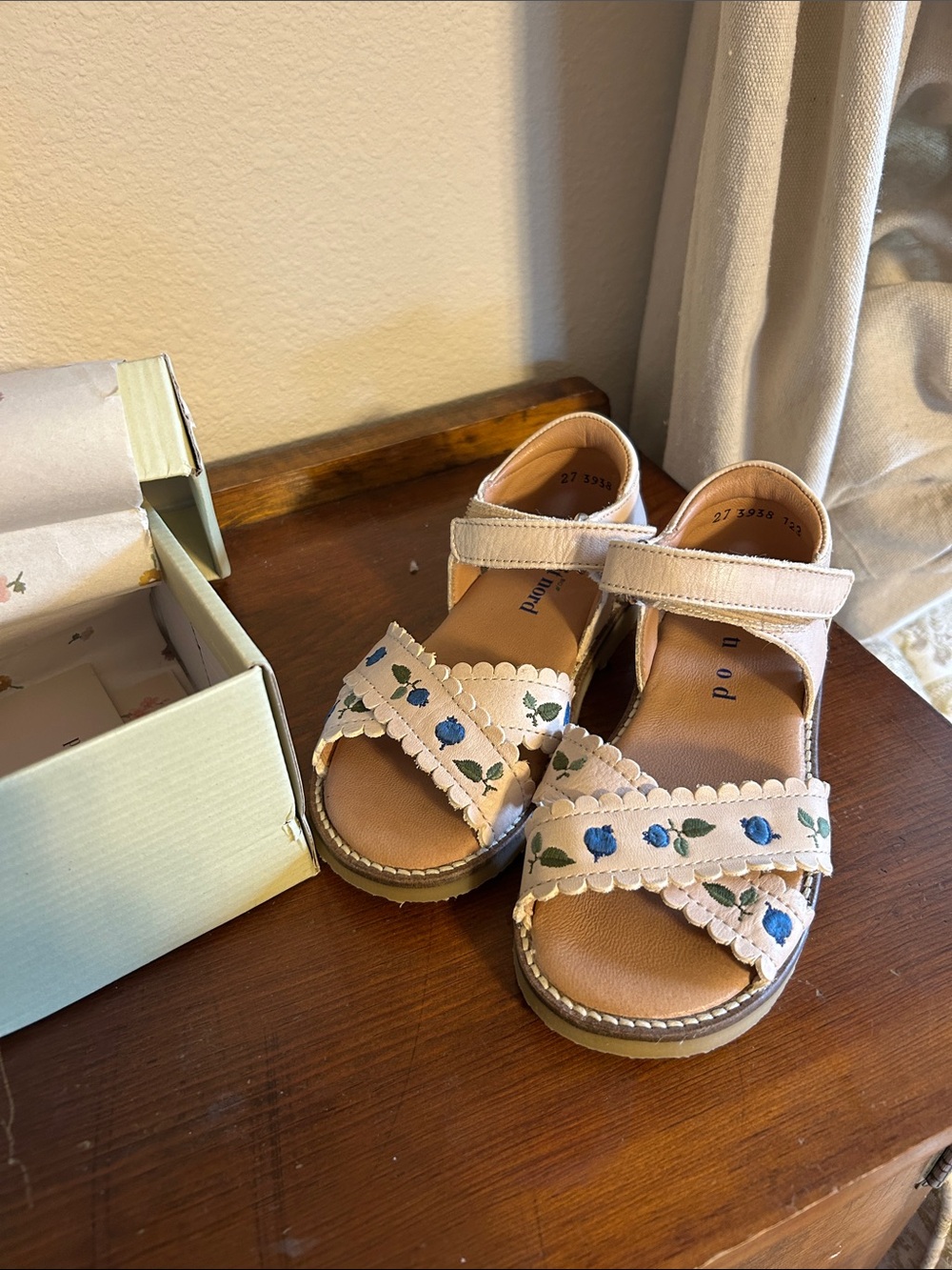 Petit Nord Sandals Blueberry Embroidered